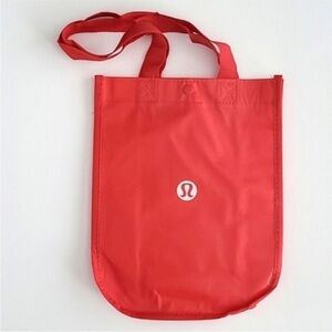 New LULULEMON Red LOGO Reusable Shopping Gym Lunch Bag Small